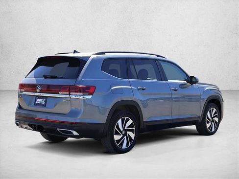 Used 2025 Volkswagen Atlas SE AWD/4WD image 5
