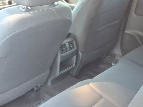 Used 2024 Nissan Rogue S FWD image 7