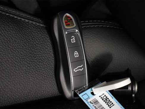 New 2026 Porsche Cayenne image 23