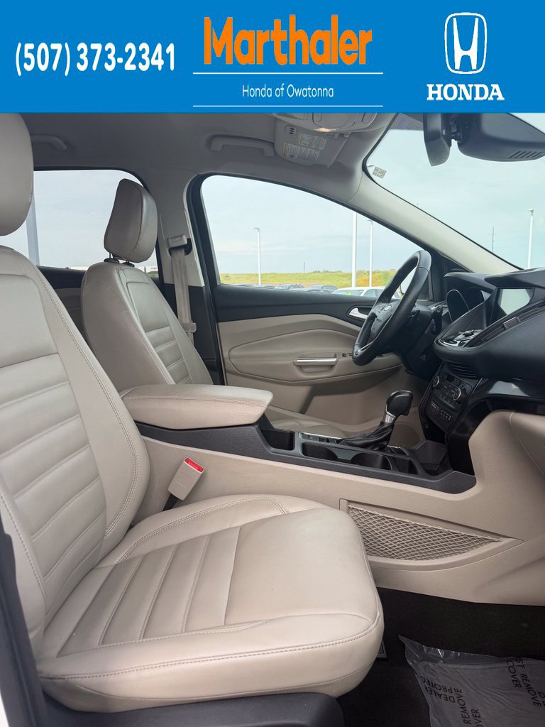 Used 2018 Ford Escape Titanium w/ Ford Safe & Smart Package AWD/4WD image 18