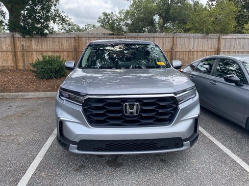 Used 2025 Honda Pilot EX-L image 14