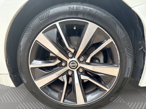 Used 2019 Nissan Maxima 3.5 SV w/ Floor Mat Group FWD image 29