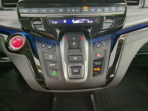 Used 2025 Honda Odyssey Elite image 28