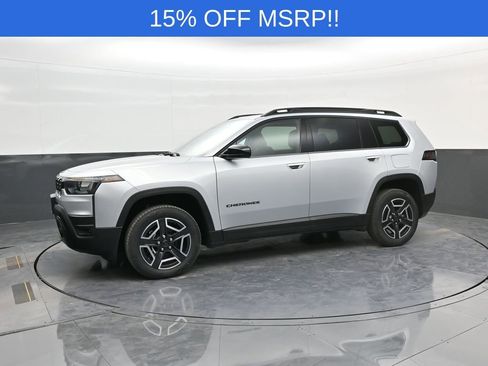 New 2026 Jeep Cherokee Laredo image 2