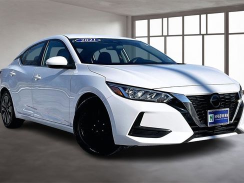 Used 2021 Nissan Sentra S image 3