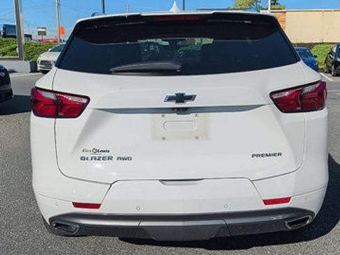 Used 2019 Chevrolet Blazer Premier w/ Sun and Wheels Package AWD/4WD image 6