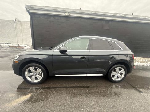 Used 2019 Audi Q5 2.0T Premium Plus w/ Premium Plus Package image 6