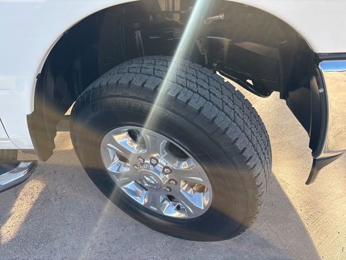 Used 2024 RAM 2500 Big Horn AWD/4WD image 12