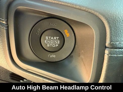 New 2025 Jeep Wrangler Unlimited Sahara AWD/4WD image 18