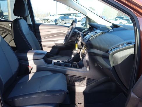 Used 2017 Ford Escape SE image 17