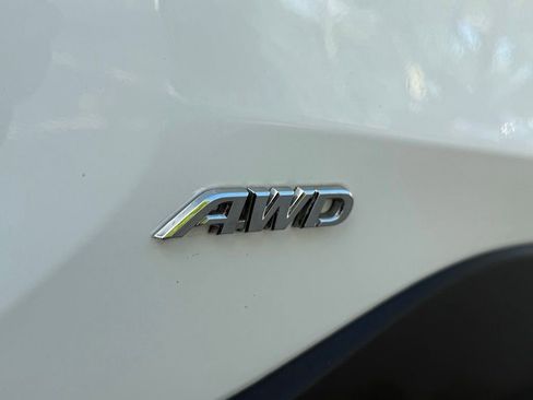 Used 2024 Toyota RAV4 XLE AWD/4WD image 38