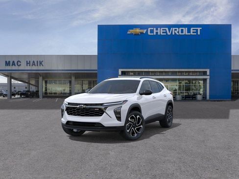 New 2026 Chevrolet Trax RS w/ Sunroof Package FWD image 8
