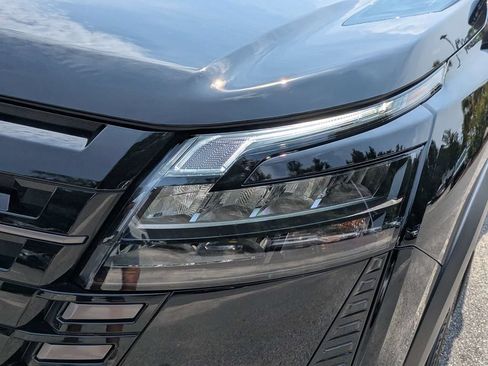 Used 2026 Nissan Pathfinder SL FWD image 10