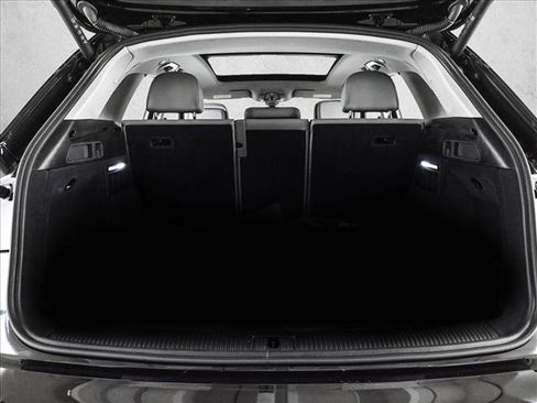 Certified 2024 Audi Q5 Premium AWD/4WD image 6