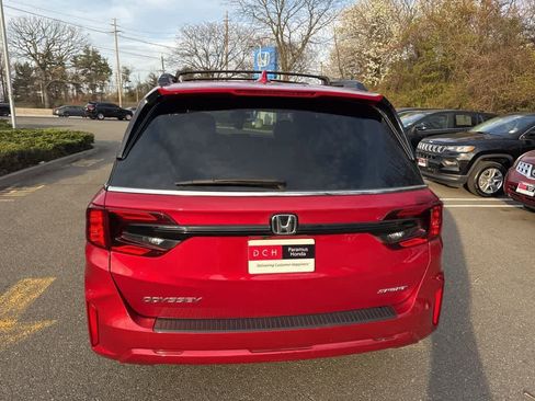 Used 2025 Honda Odyssey Sport-L image 16