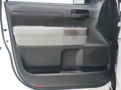 Used 2013 Toyota Tundra 2WD Double Cab image 10