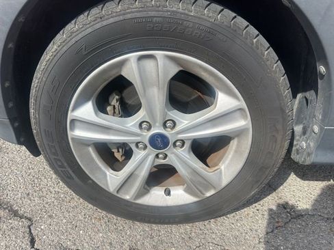 Used 2014 Ford Escape SE image 16