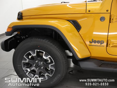 New 2026 Jeep Wrangler Unlimited Sahara AWD/4WD image 32