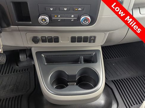Used 2020 Nissan NV 3500 S RWD image 25