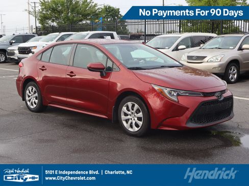 Used 2022 Toyota Corolla LE FWD image 1