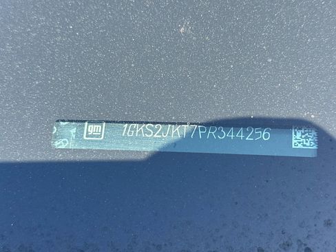 Used 2023 GMC Yukon XL Denali image 2