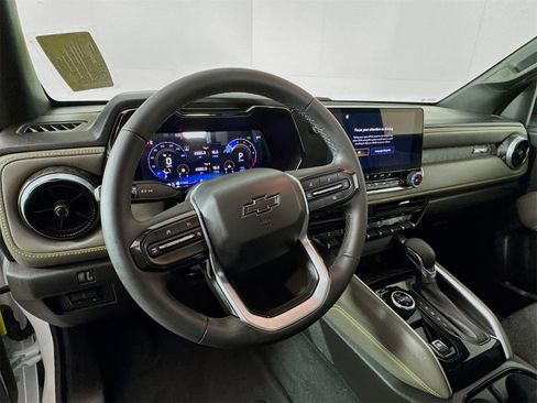 Used 2024 Chevrolet Colorado ZR2 image 9