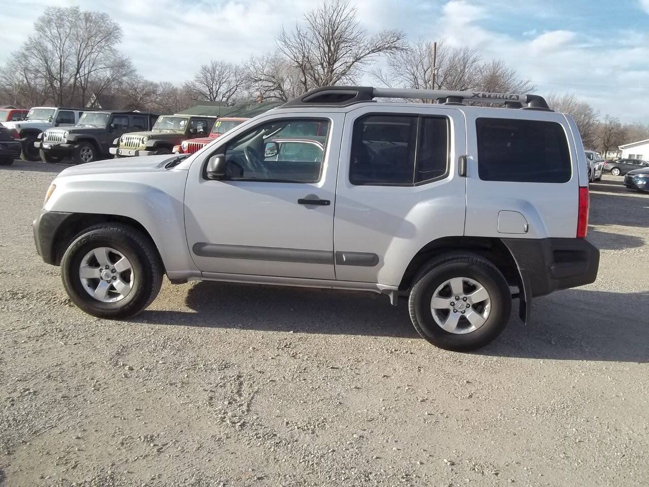 Used 2012 Nissan Xterra S AWD/4WD image 4