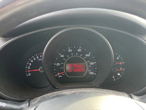 Used 2018 Kia Soul + image 6