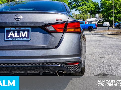 Used 2025 Nissan Altima 2.5 SR FWD image 18