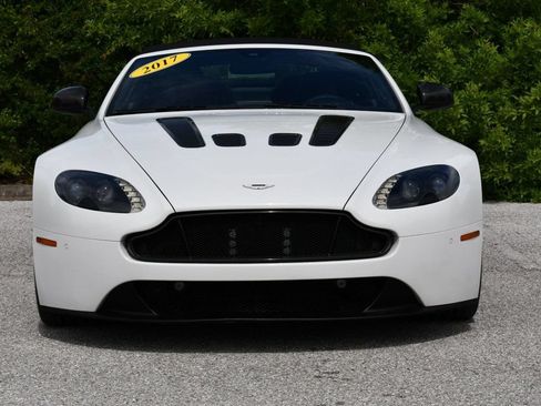 Used 2017 Aston Martin V12 Vantage S RWD image 10