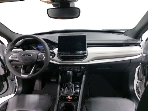 Used 2025 Jeep Compass Limited AWD/4WD image 9