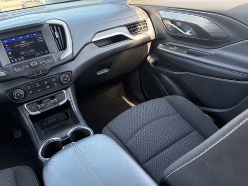 Certified 2022 GMC Terrain SLE FWD image 17