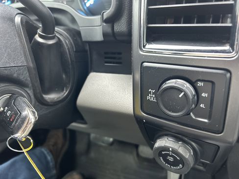 Used 2020 Ford F150 XLT w/ Equipment Group 302A Luxury image 28