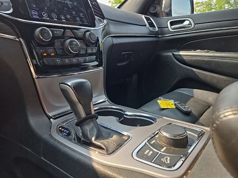 Used 2020 Jeep Grand Cherokee Limited w/ Premium Lighting Group AWD/4WD image 26