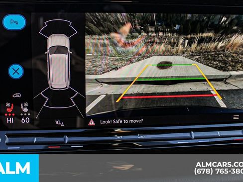 Used 2024 Volkswagen Atlas SE image 35