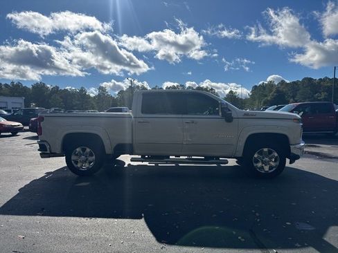 Used 2020 Chevrolet Silverado 2500 LTZ w/ LTZ Plus Package image 6