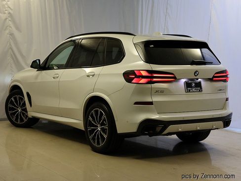 Certified 2024 BMW X5 xDrive40i w/ M Sport Package AWD/4WD image 9