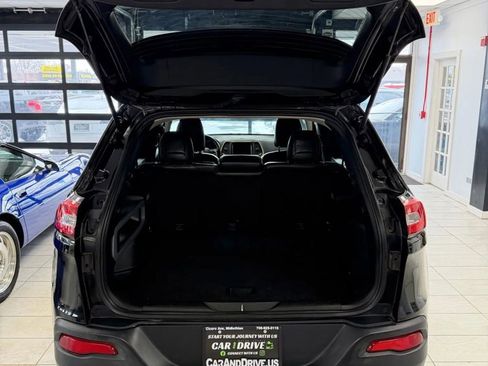 Used 2015 Jeep Cherokee Limited image 8