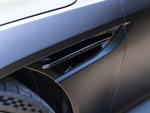 Used 2025 Aston Martin DB12 Convertible RWD image 9