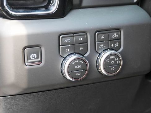 New 2026 GMC Sierra 2500 Denali Ultimate AWD/4WD image 17