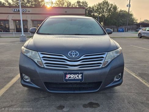 Used 2011 Toyota Venza w/ Leather Pkg image 2