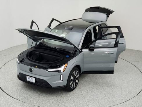 New 2025 Volvo EX90 Plus w/ Protection Package Premier image 32