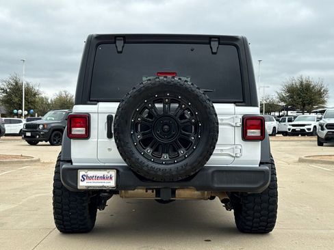Used 2018 Jeep Wrangler Unlimited Sport AWD/4WD image 8