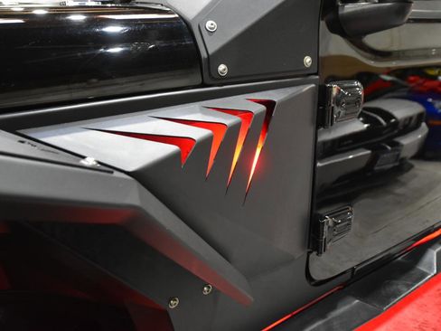 Used 2018 Jeep Wrangler Unlimited Rubicon image 9