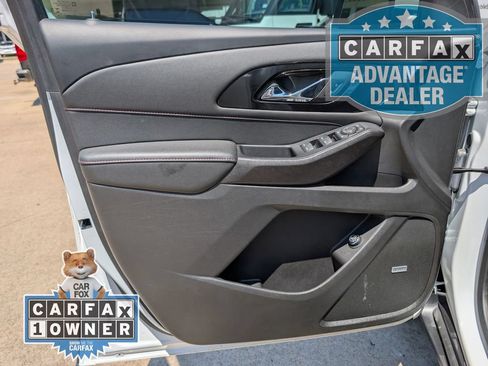 Certified 2023 Chevrolet Traverse RS w/ LPO, Floor Liner Package AWD/4WD image 17
