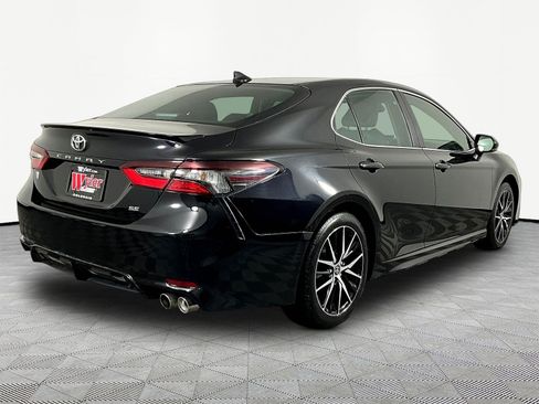 Used 2024 Toyota Camry SE FWD image 6