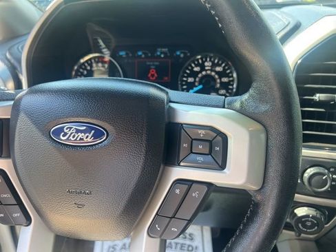 Used 2019 Ford F150 Lariat w/ Equipment Group 502A Luxury AWD/4WD image 27