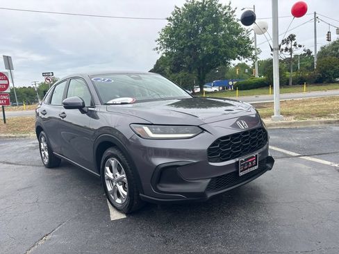 Used 2023 Honda HR-V LX image 9