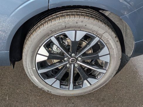 New 2026 Volvo XC60 B5 Plus w/ Protection Package Premier image 16