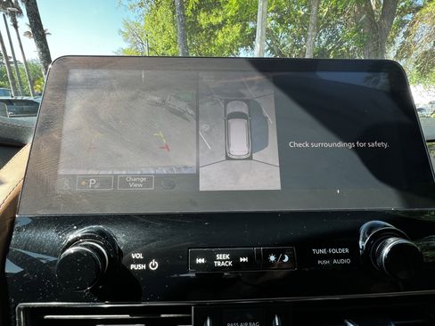 Used 2024 INFINITI QX80 Sensory image 26